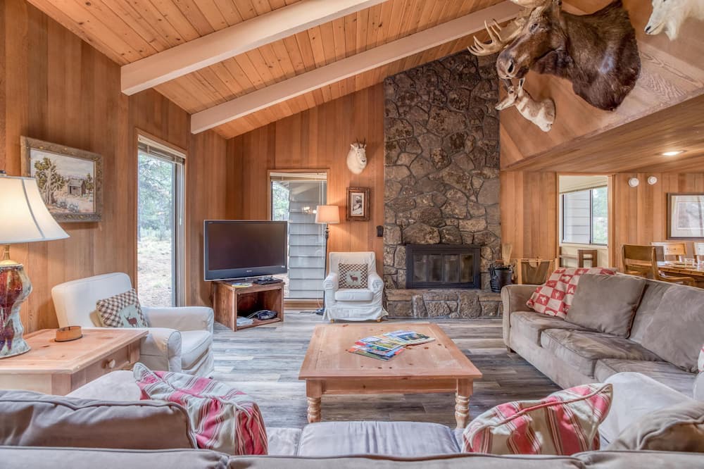 Photo of Livingroom in Overlook Park
