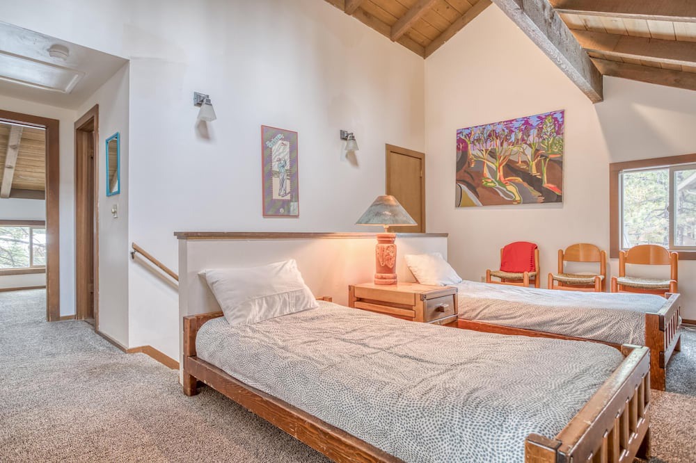 Photo of Bedroom in Overlook Park