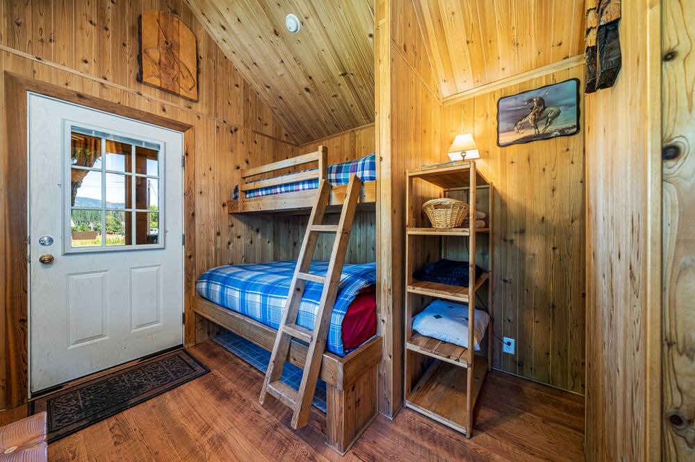 Photo of Bedroom in Northport