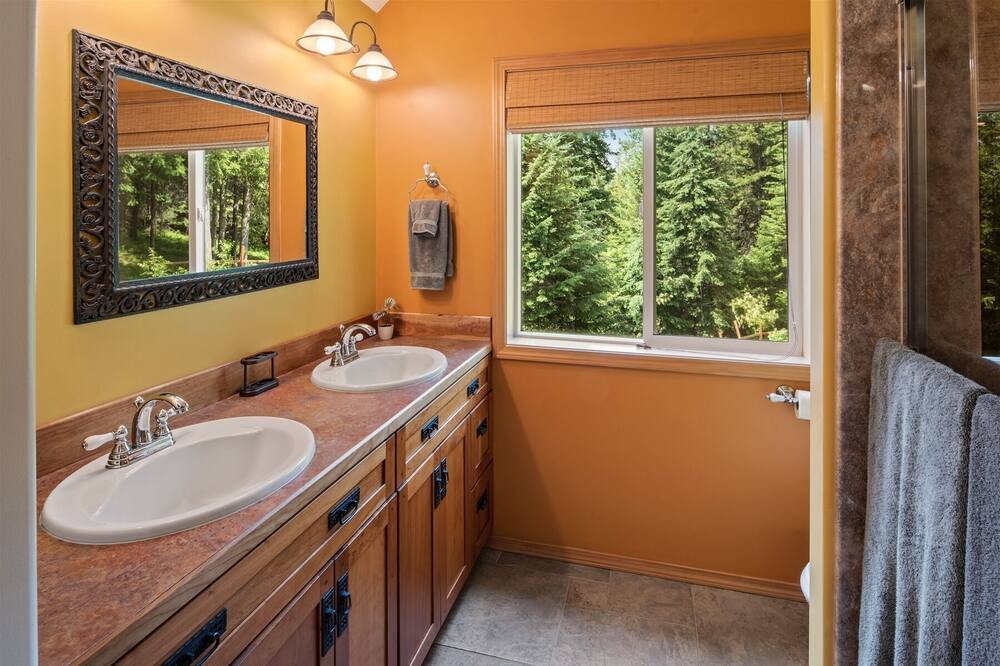 Photo of Bathroom in Sagle