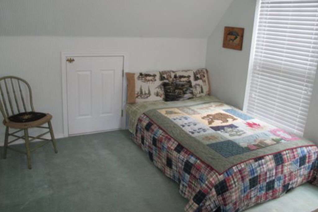 Photo of Bedroom in Enumclaw