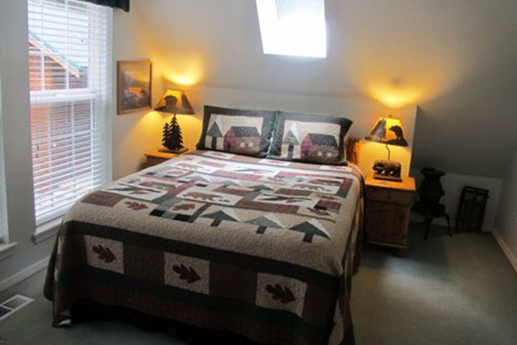 Photo of Bedroom in Enumclaw