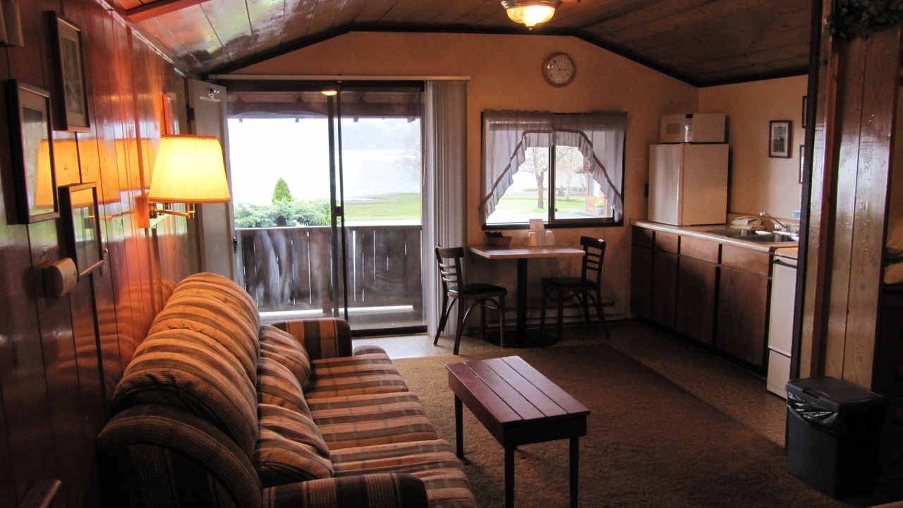 Photo of Livingroom in Quinault