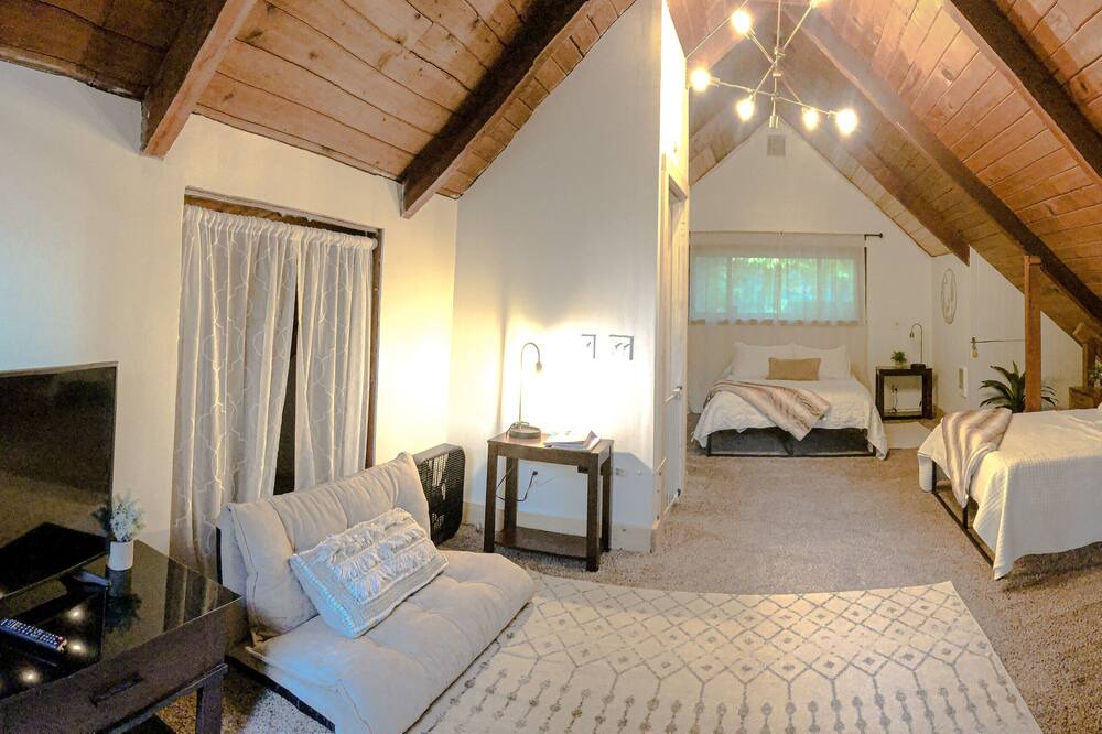 Photo of Bedroom in Welches