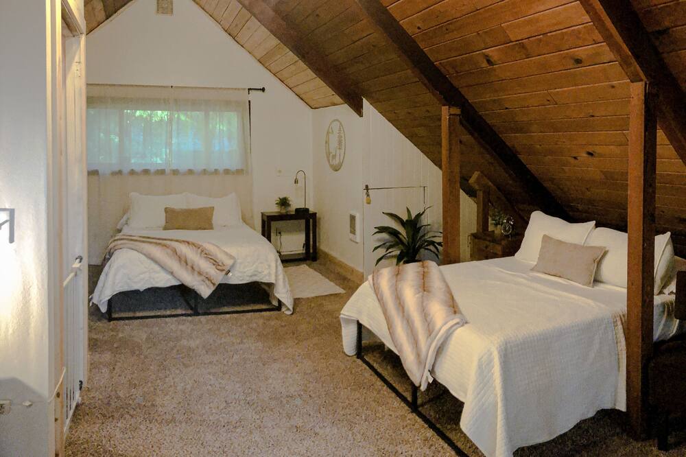 Photo of Bedroom in Welches