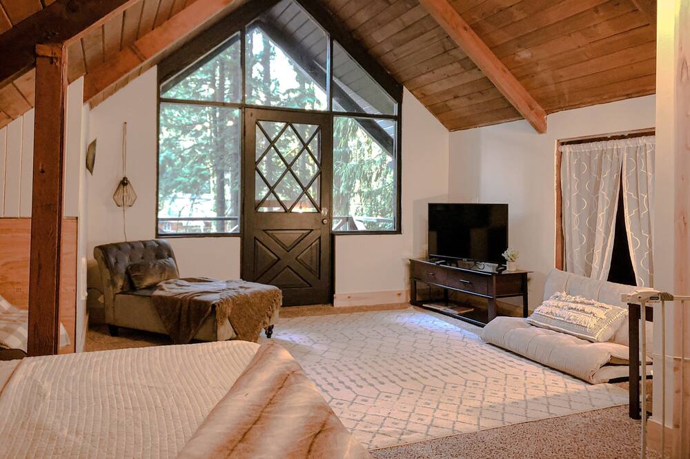 Photo of Bedroom in Welches