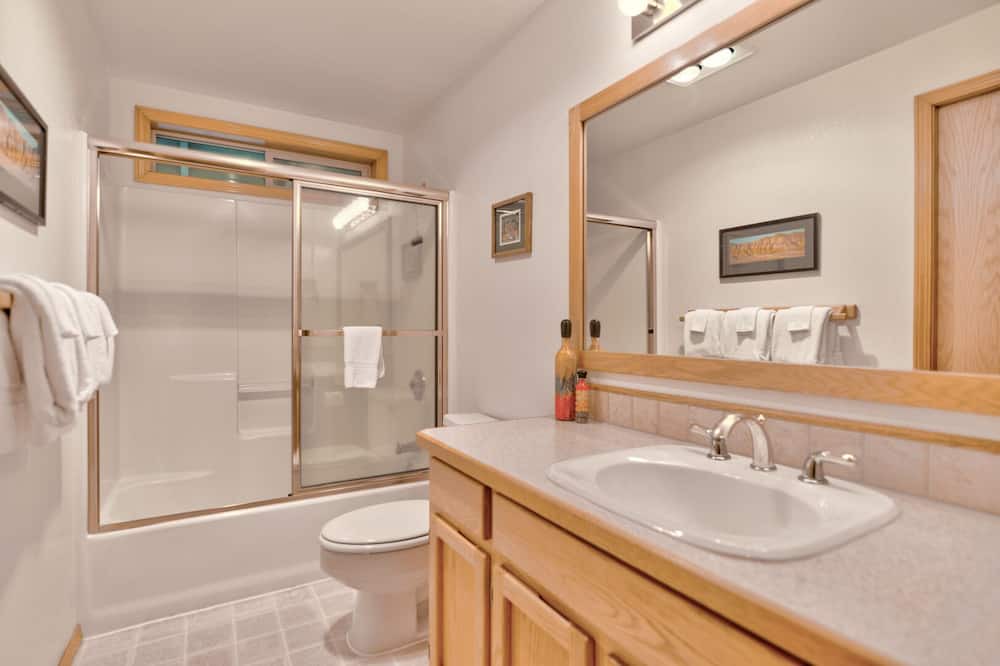 Photo of Bathroom in Sunriver