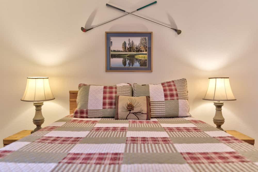 Photo of Bedroom in Sunriver
