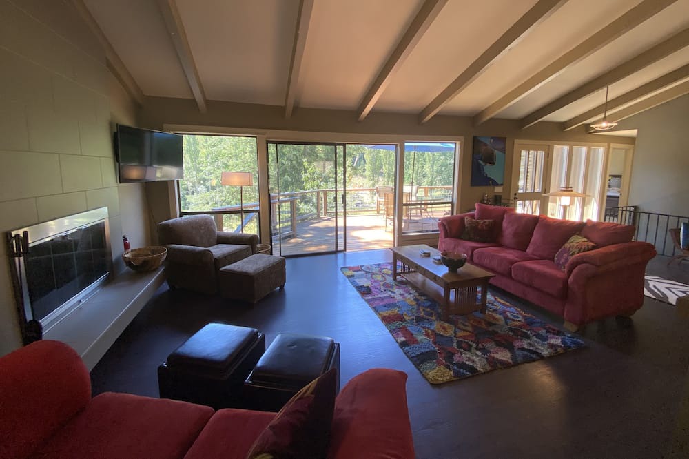 Photo of Livingroom in Orcas