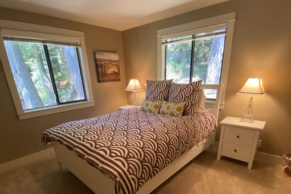 Photo of Bedroom in Orcas