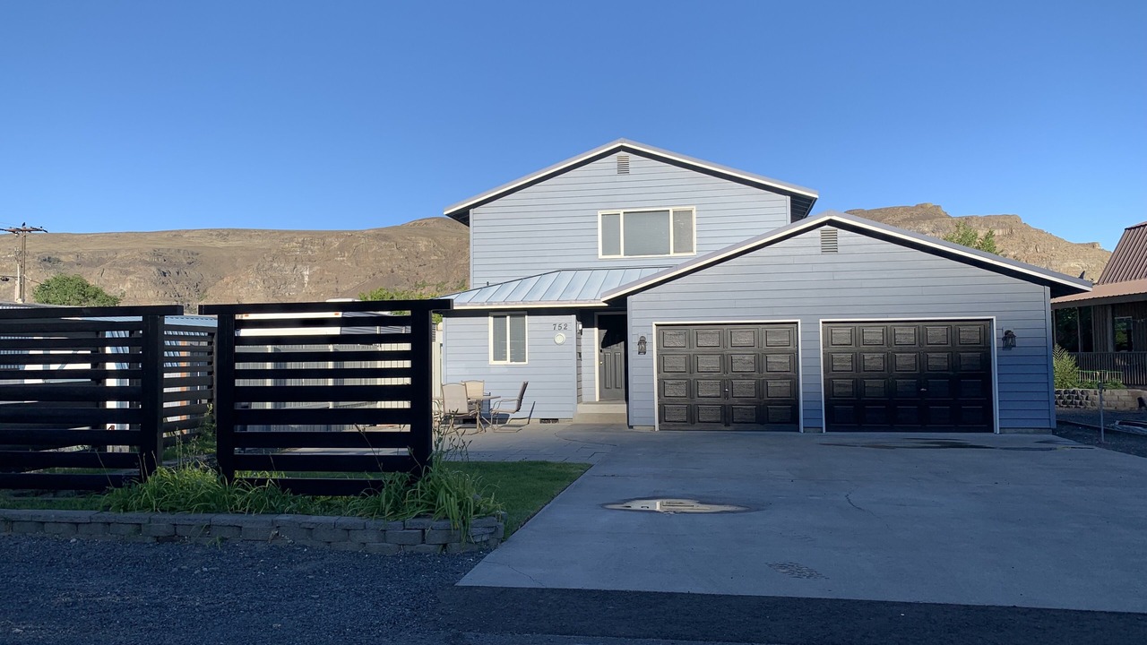 Photo of Outdoor in Sunland Estates