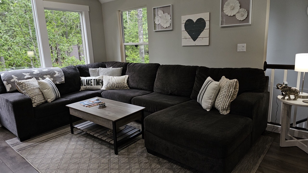 Photo of Livingroom in Hoodsport