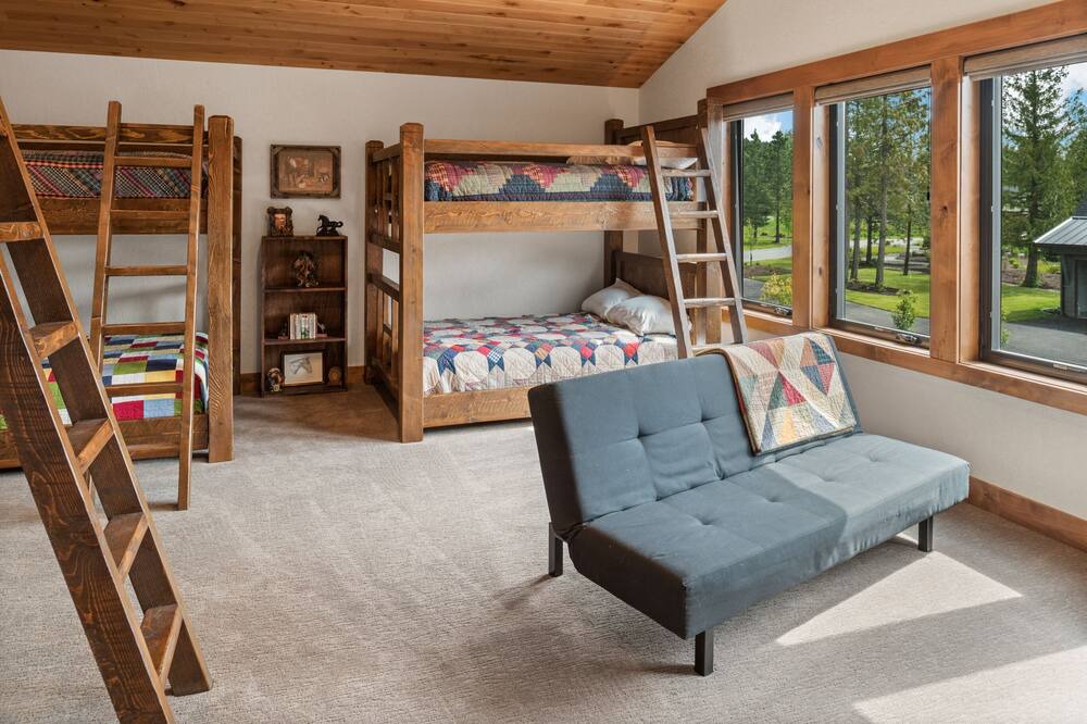 Photo of Bedroom in Dover Bay