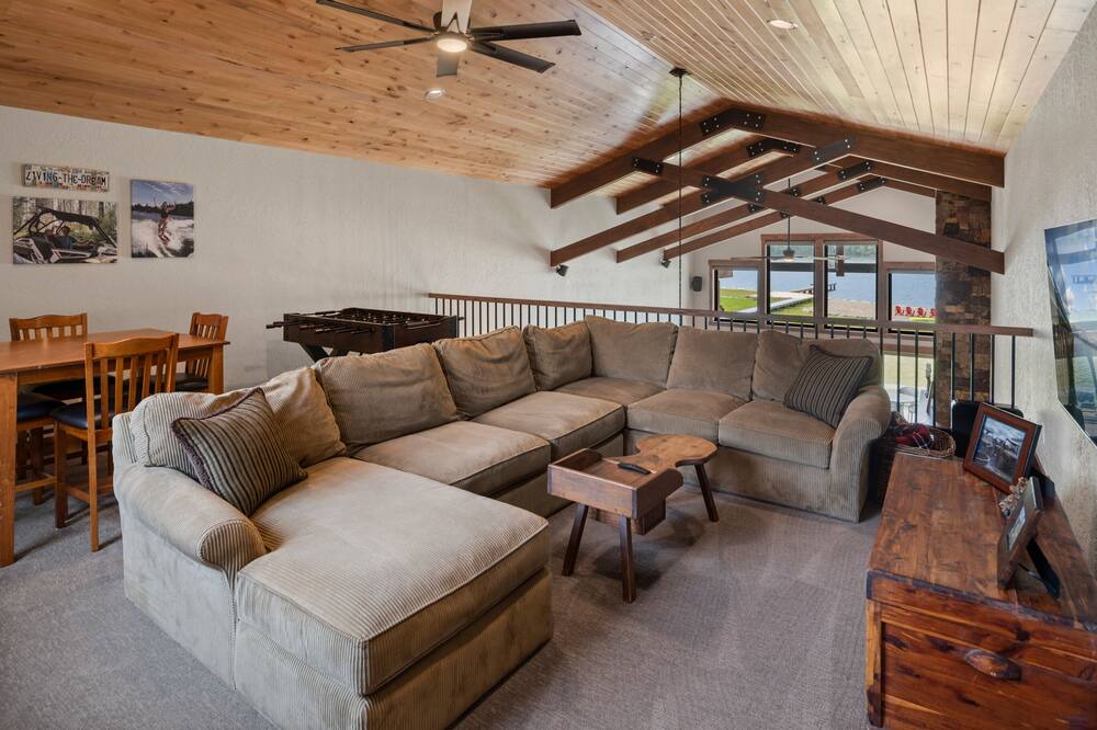 Photo of Livingroom in Dover Bay