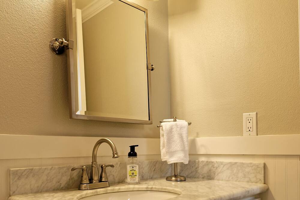 Photo of Bathroom in Bridle Trails