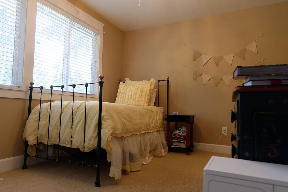 Photo of Bedroom in Bridle Trails
