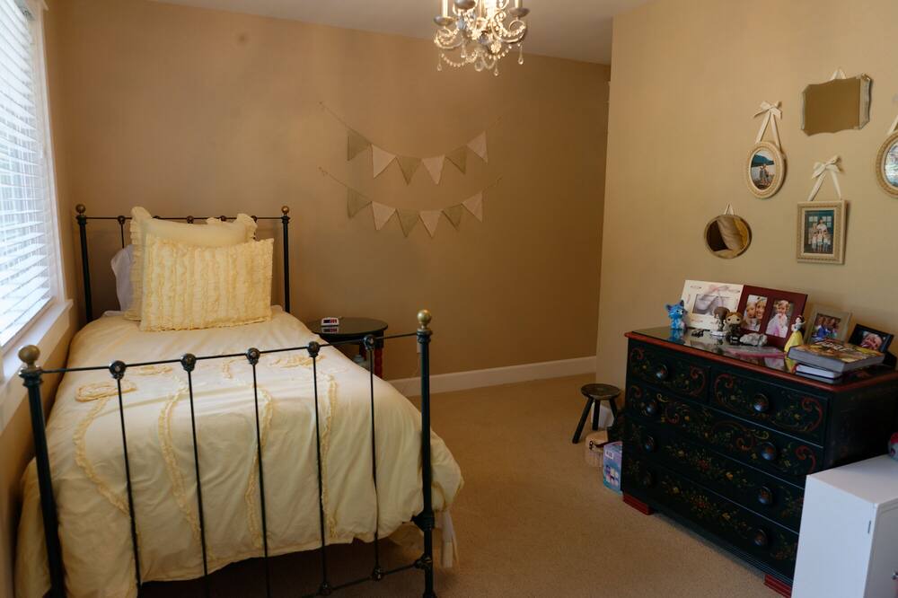 Photo of Bedroom in Bridle Trails