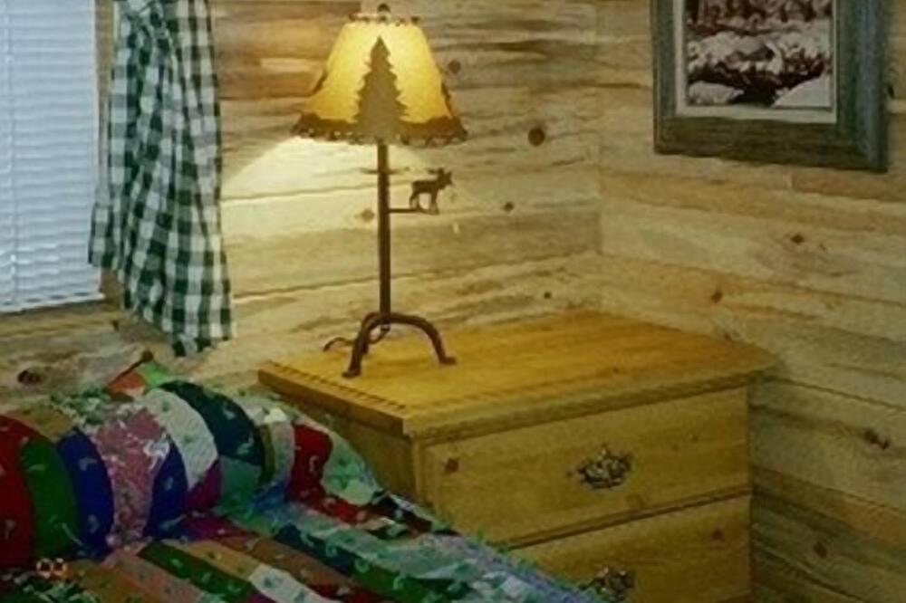 Photo of Bedroom in Victor