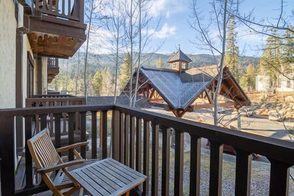 Photo of Patio Balcony in Tamarack