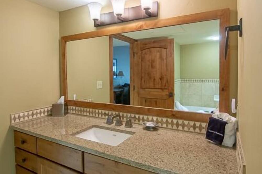 Photo of Bathroom in Tamarack