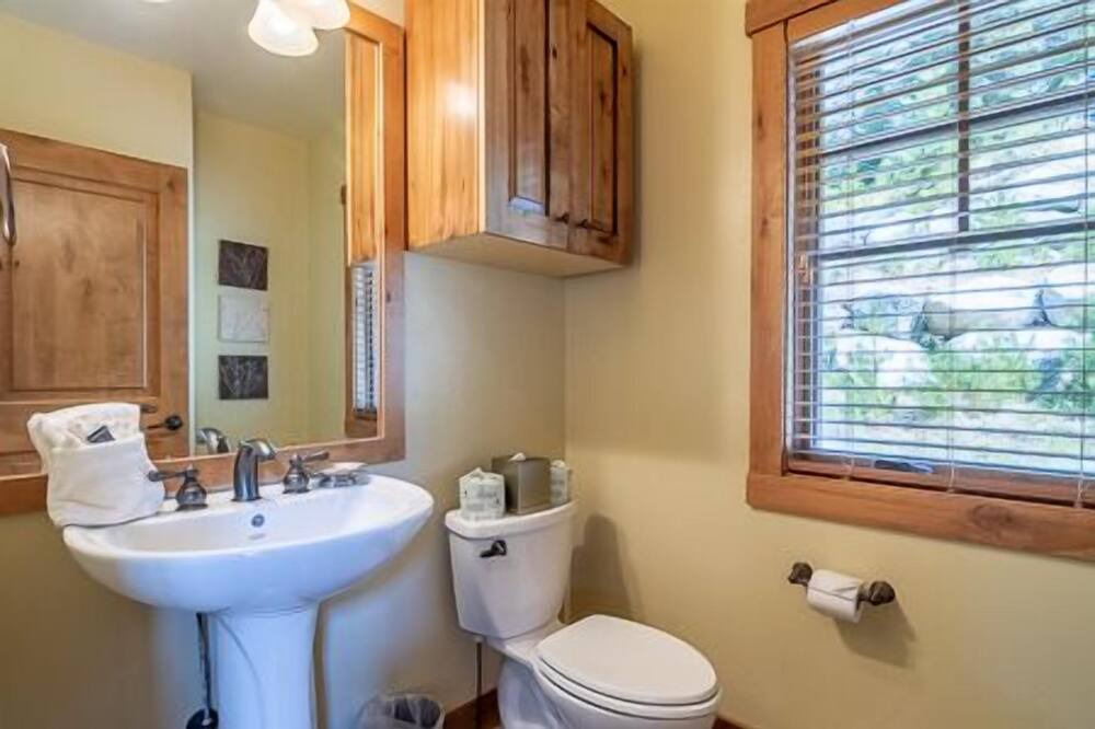 Photo of Bathroom in Tamarack Resort