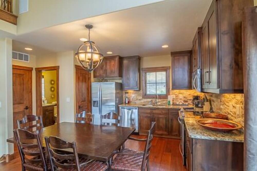 Photo of Livingroom in Tamarack Resort