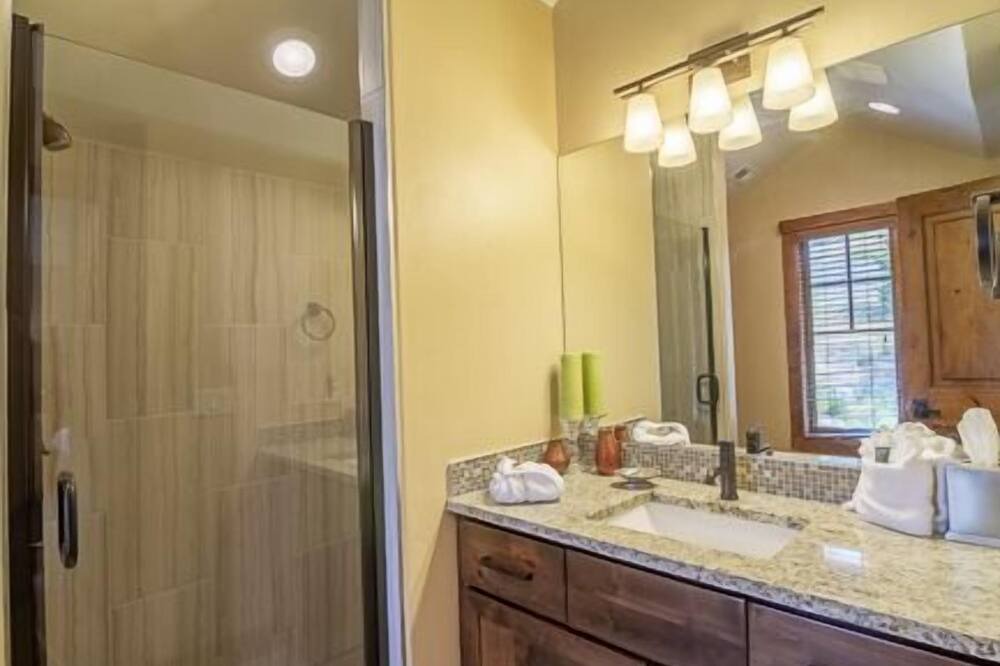Photo of Bathroom in Tamarack Resort
