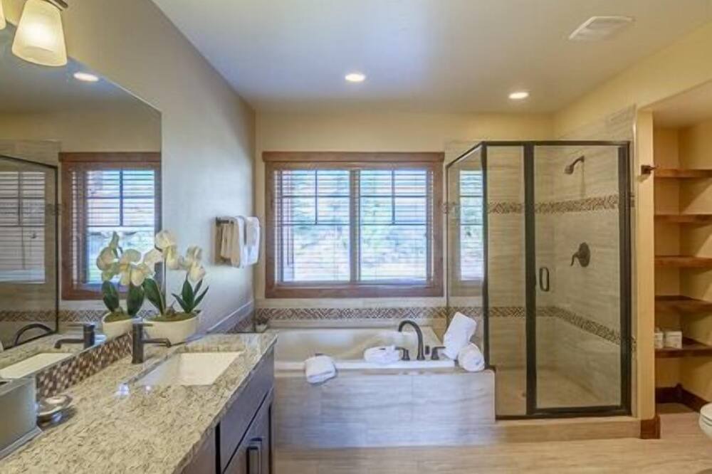 Photo of Bathroom in Tamarack Resort