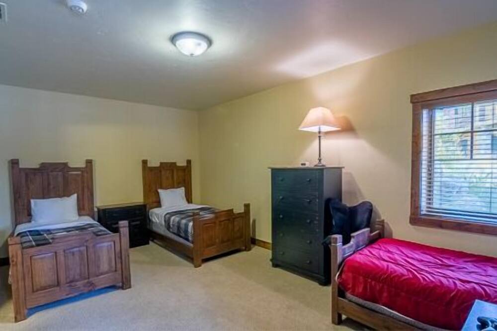 Photo of Bedroom in Tamarack Resort