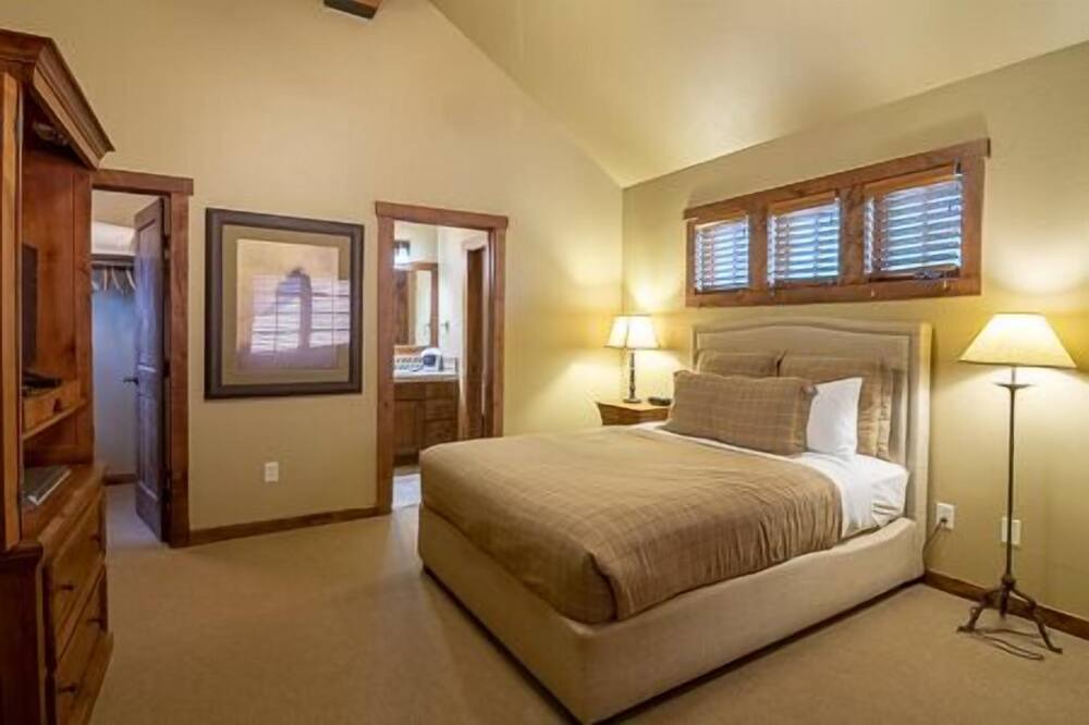 Photo of Bedroom in Tamarack