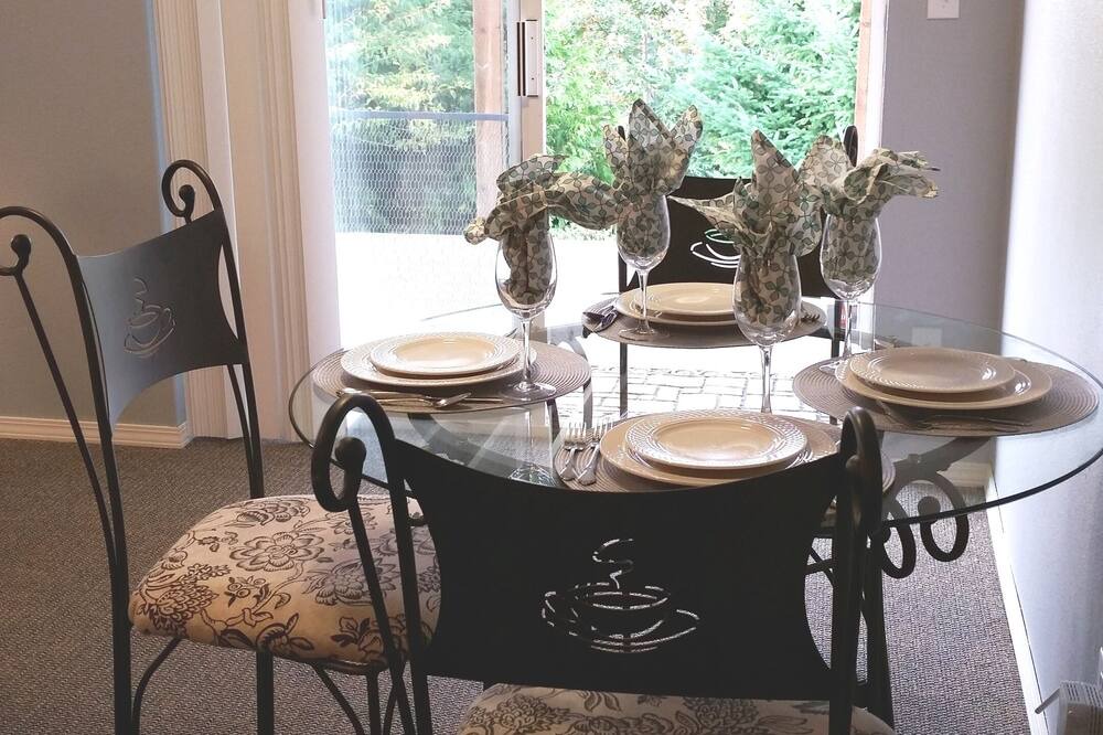 Photo of Livingroom in Puyallup