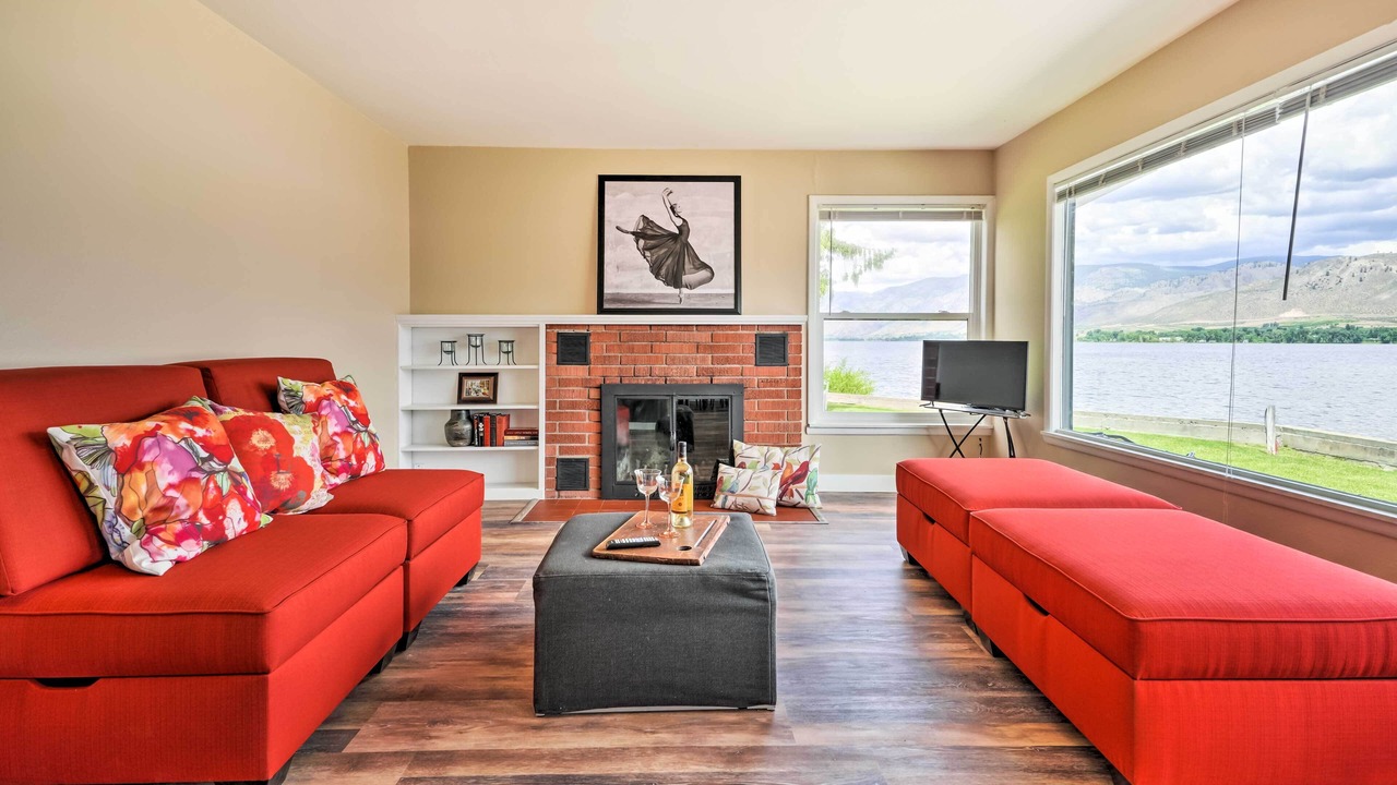 Photo of Livingroom in Oroville