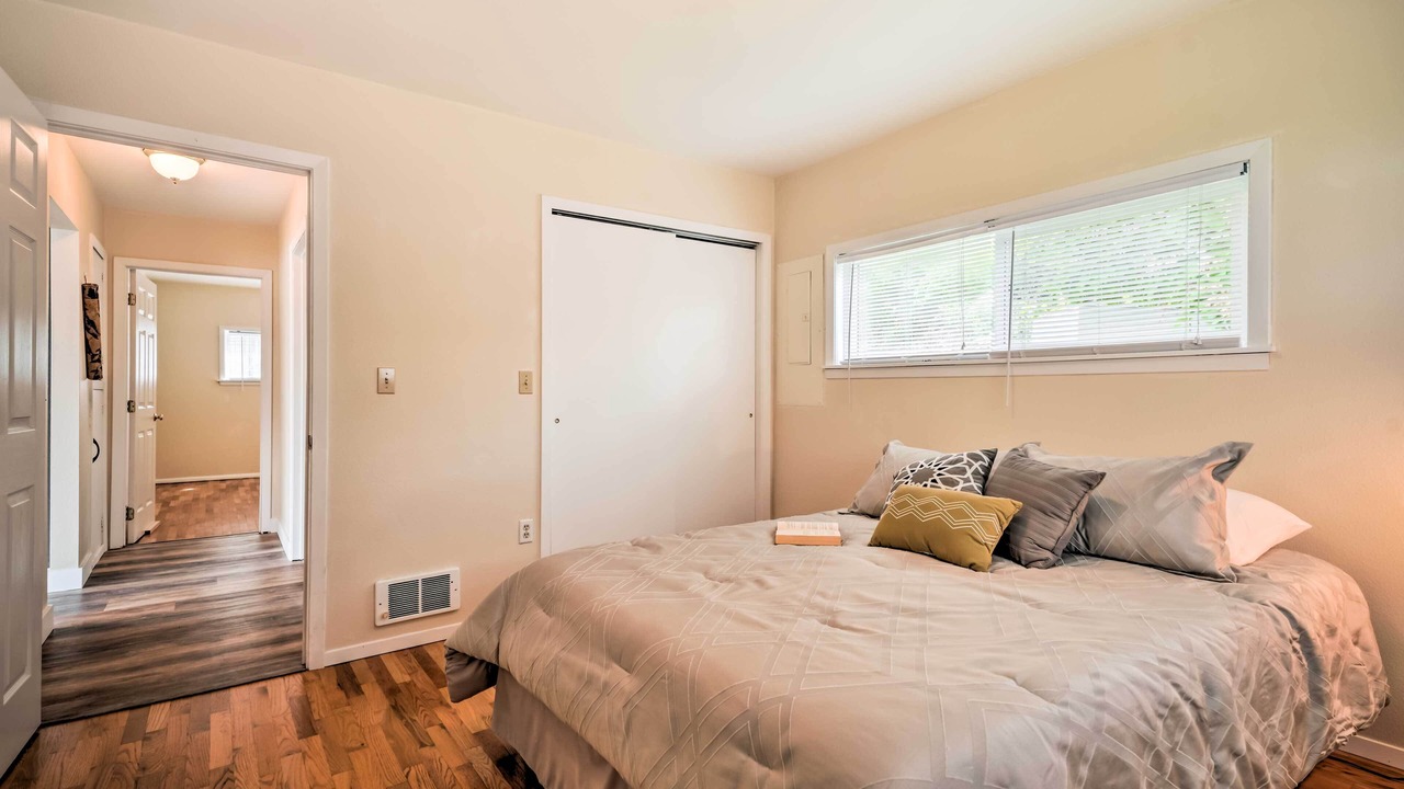 Photo of Bedroom in Oroville