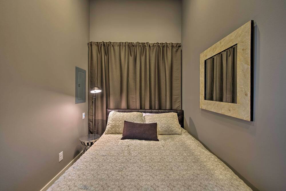 Photo of Bedroom in Crown Hill