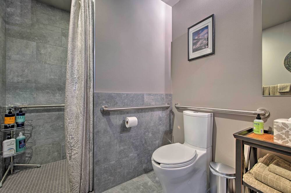 Photo of Bedroom in Crown Hill