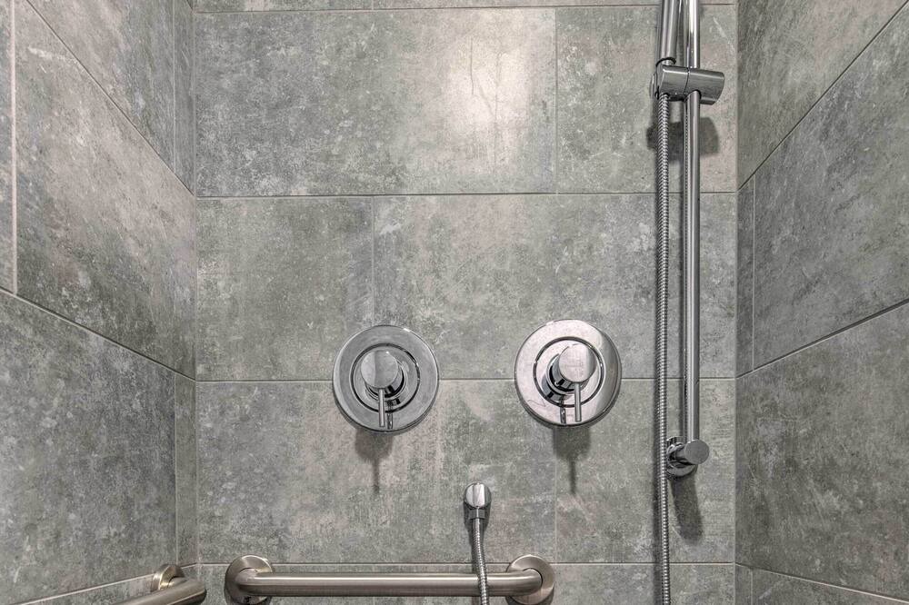 Photo of Bathroom in Crown Hill