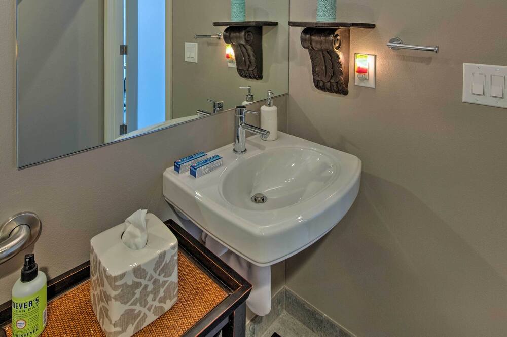 Photo of Bathroom in Crown Hill