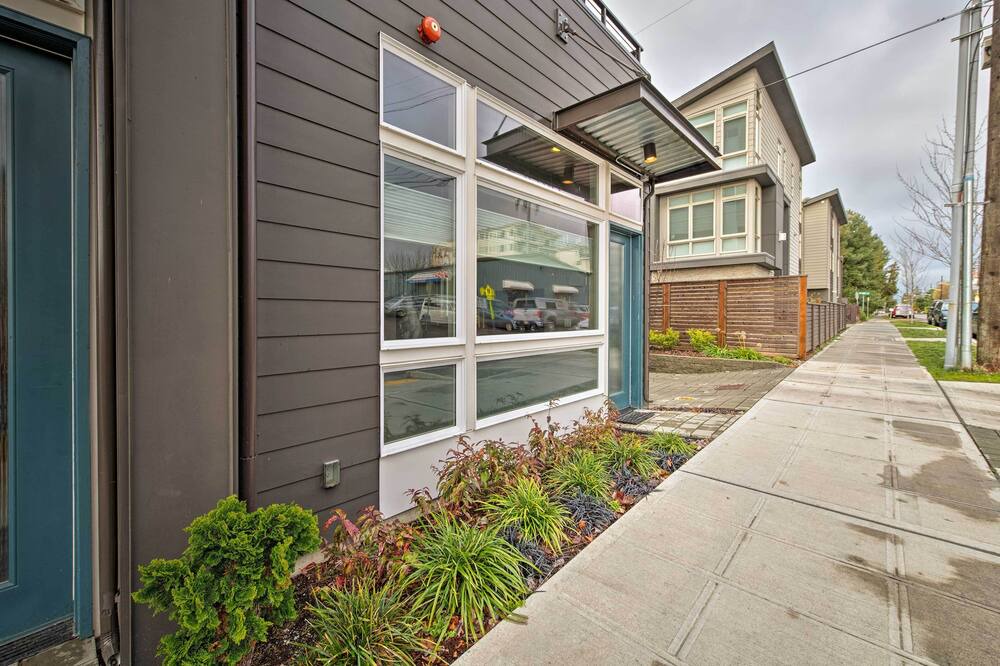 Photo of Outdoor in Crown Hill