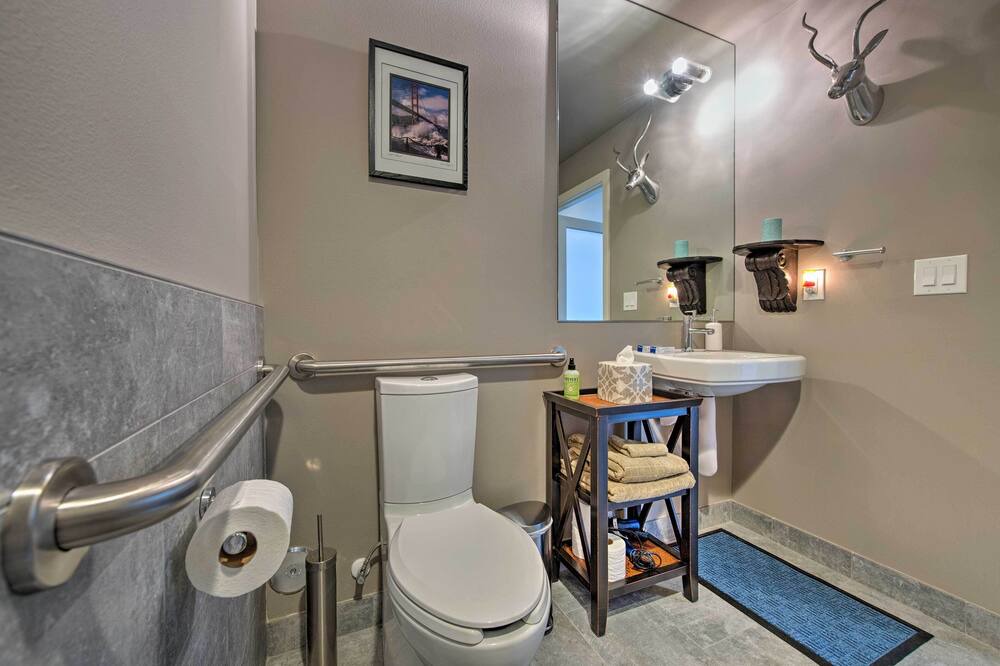Photo of Bathroom in Crown Hill