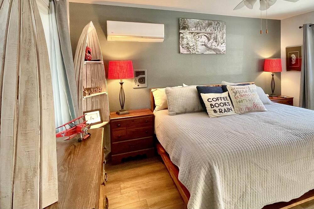 Photo of Bedroom in Donnelly
