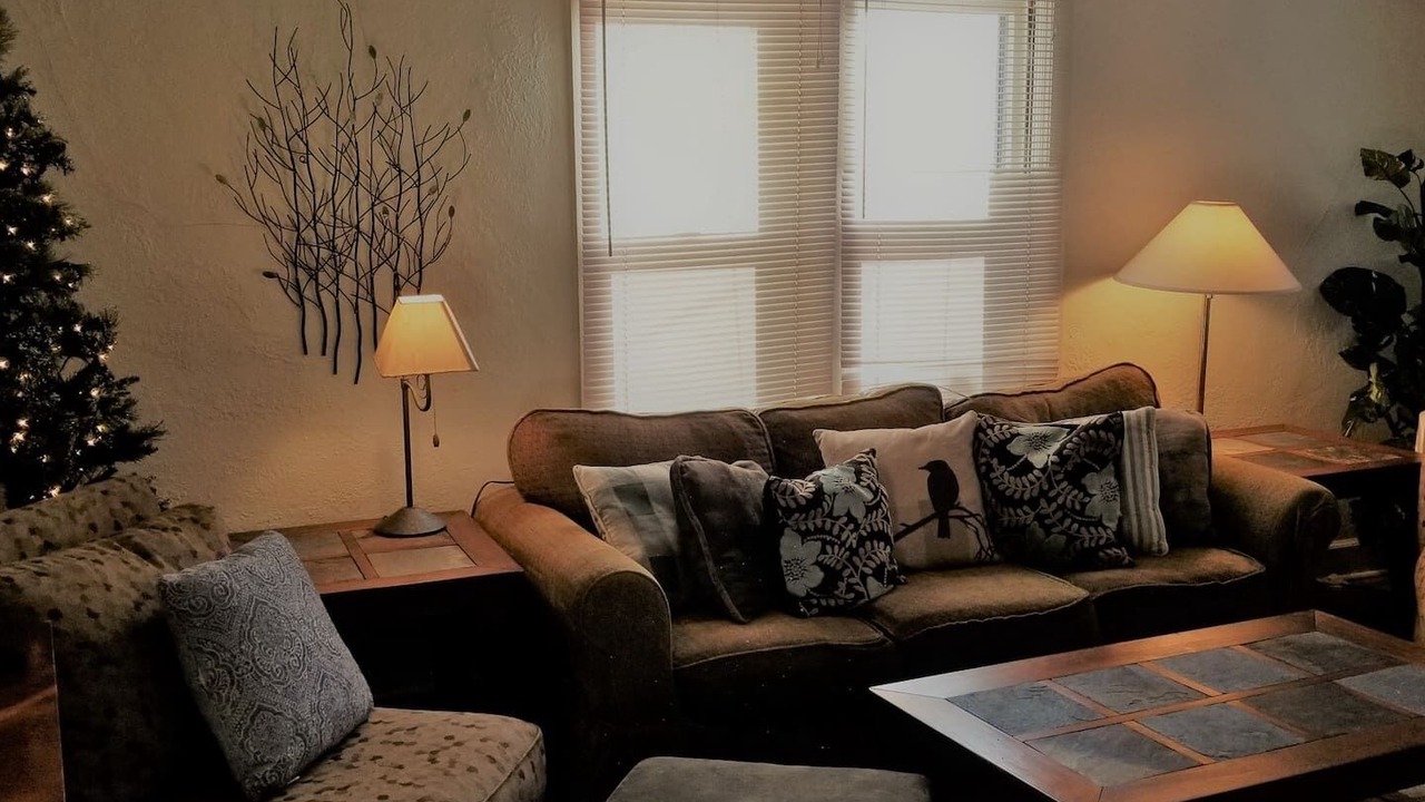 Photo of Livingroom in Downtown Klamath Falls