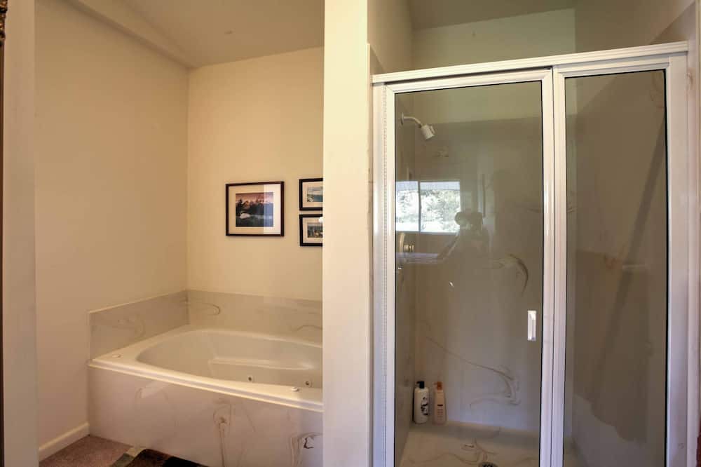 Photo of Bathroom in Blanchard