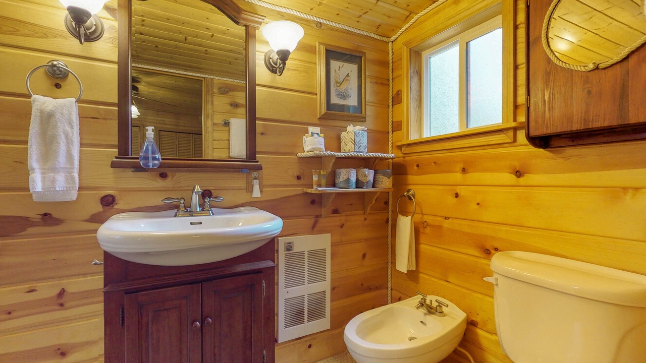 Photo of Bathroom in Tidewater