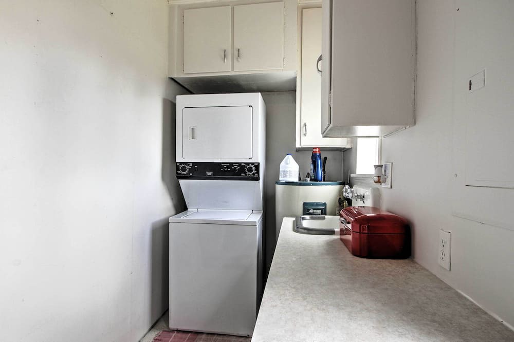 Photo of Bedroom in Eatonville