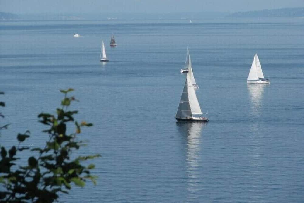 Photo of Others in Rollingbay