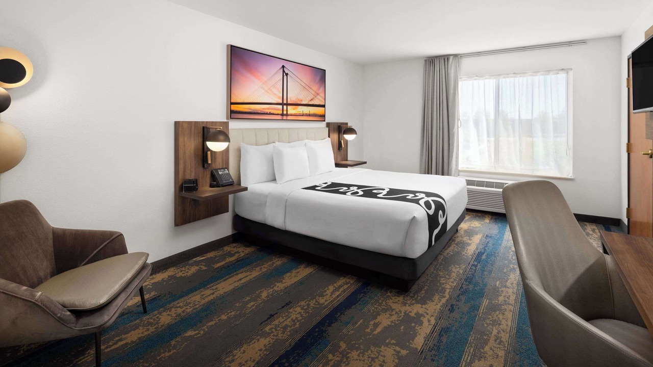 Photo of Bedroom in Tri-Cities