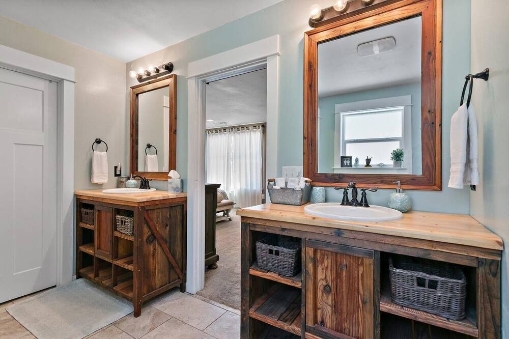 Photo of Bathroom in Central Point