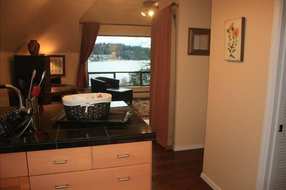 Photo of Bedroom in West Bellevue