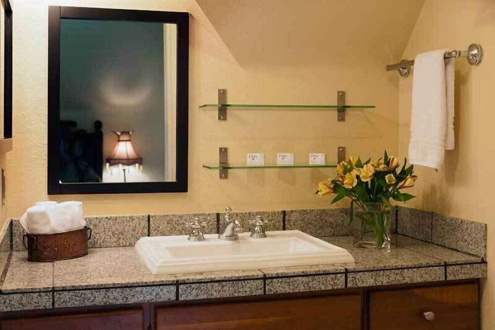 Photo of Bathroom in West Bellevue