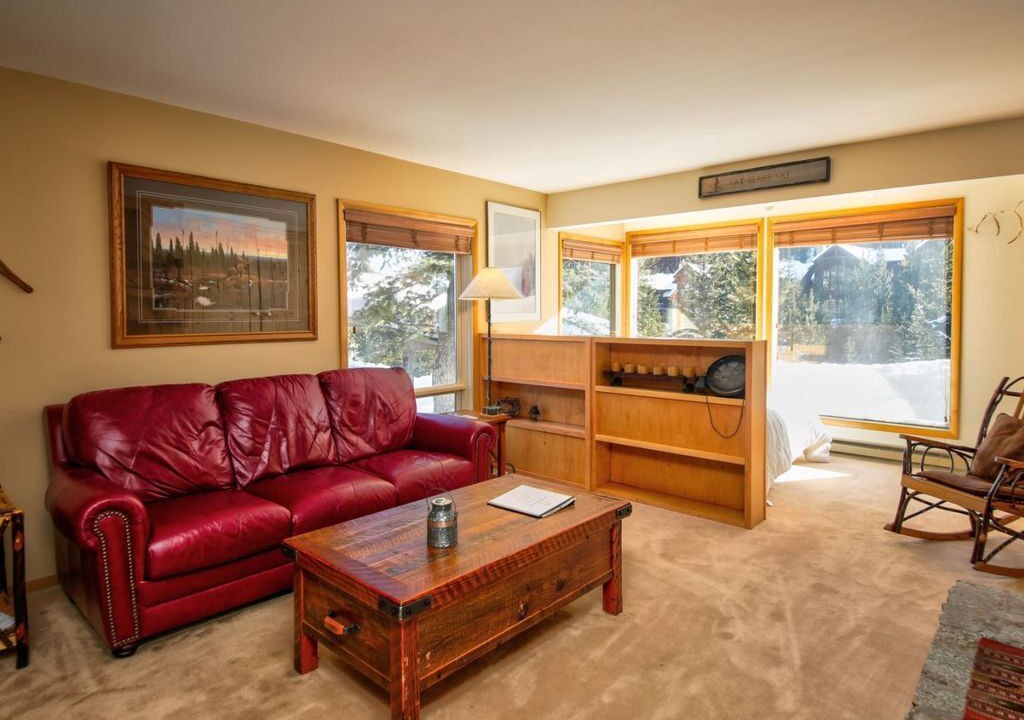 Photo of Livingroom in Big Sky